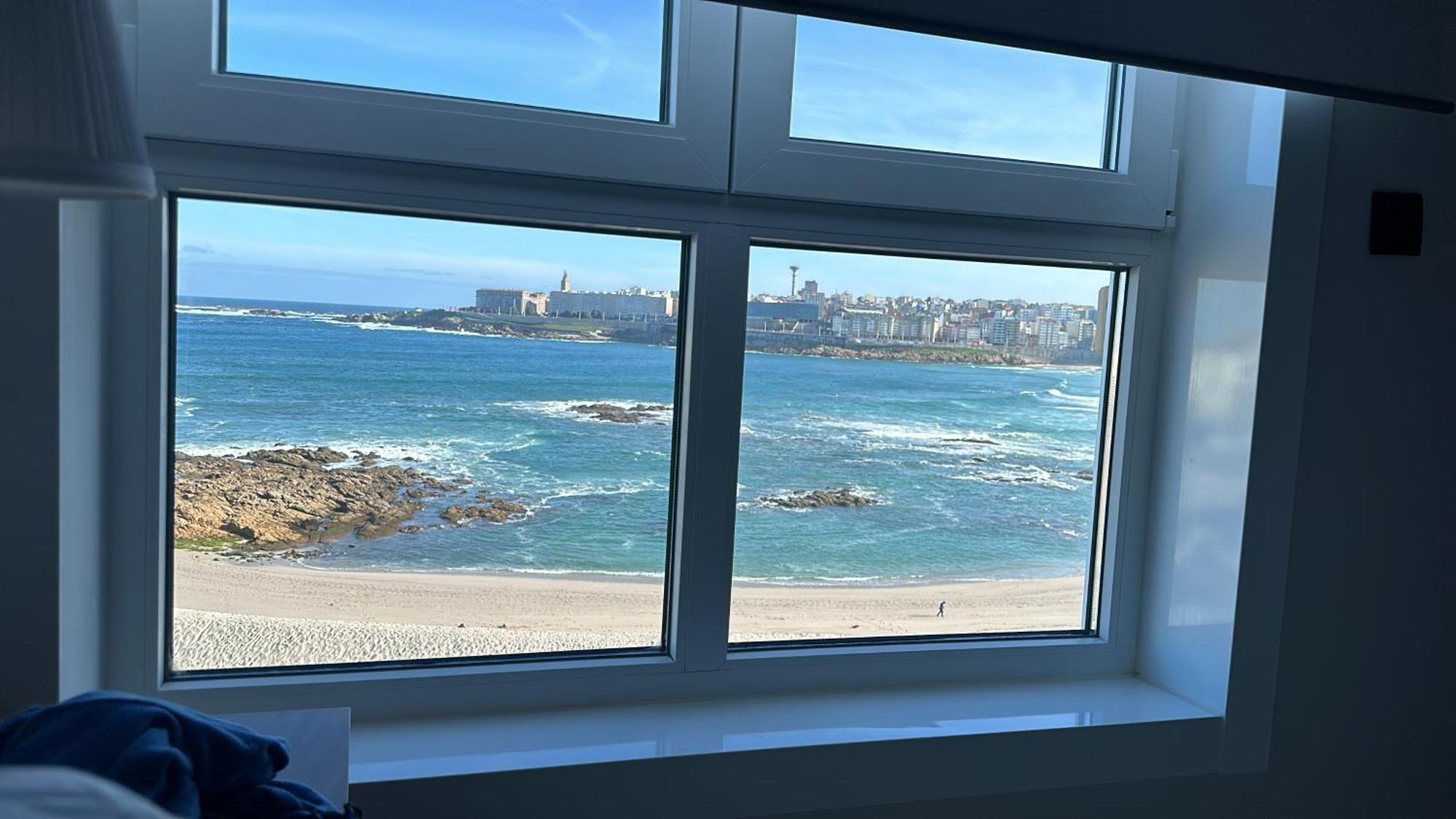 Piso Con Vistas A La Playa De Riazor Apartman A Coruña Kültér fotó