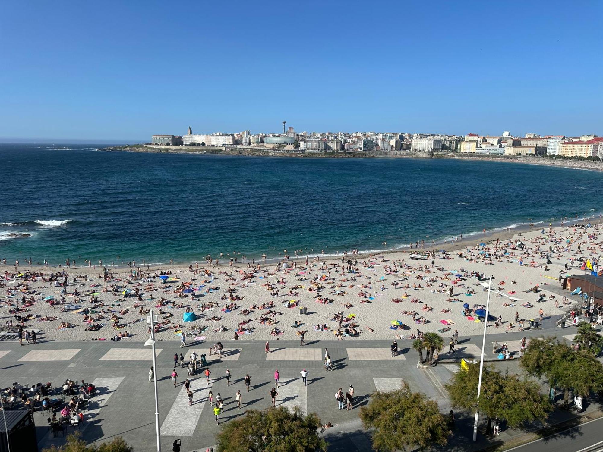 Piso Con Vistas A La Playa De Riazor Apartman A Coruña Kültér fotó